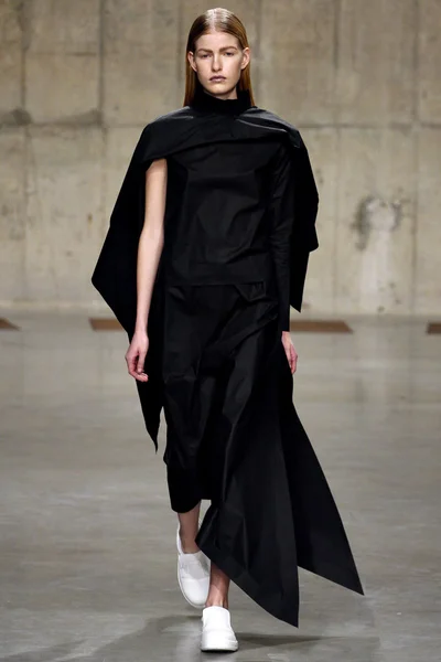 Look 18